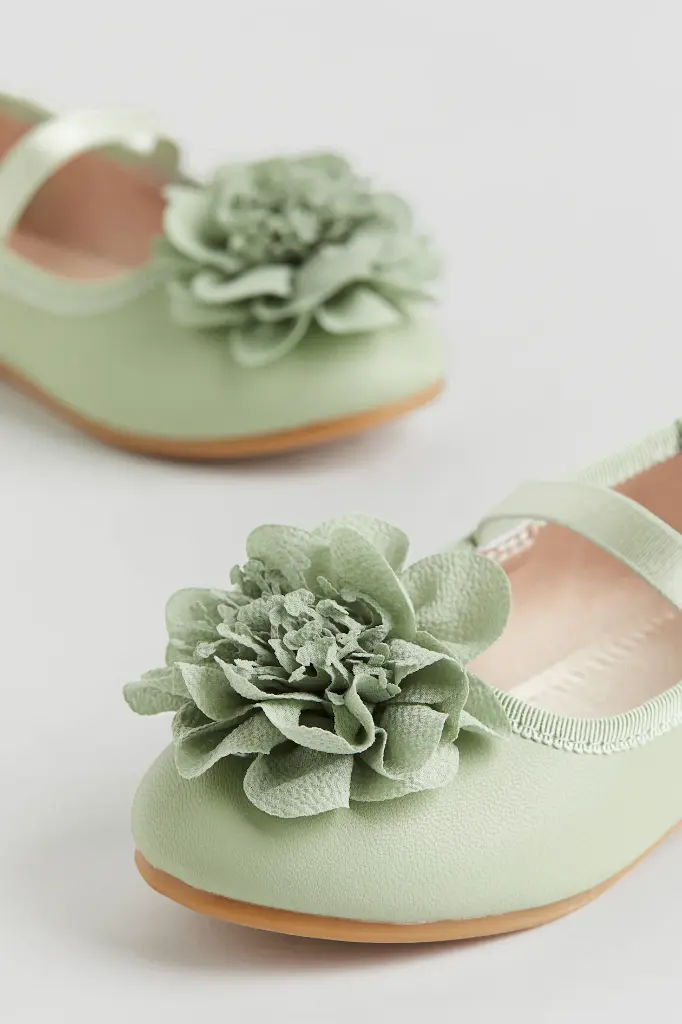 H&M Green Ballerina Shoe 